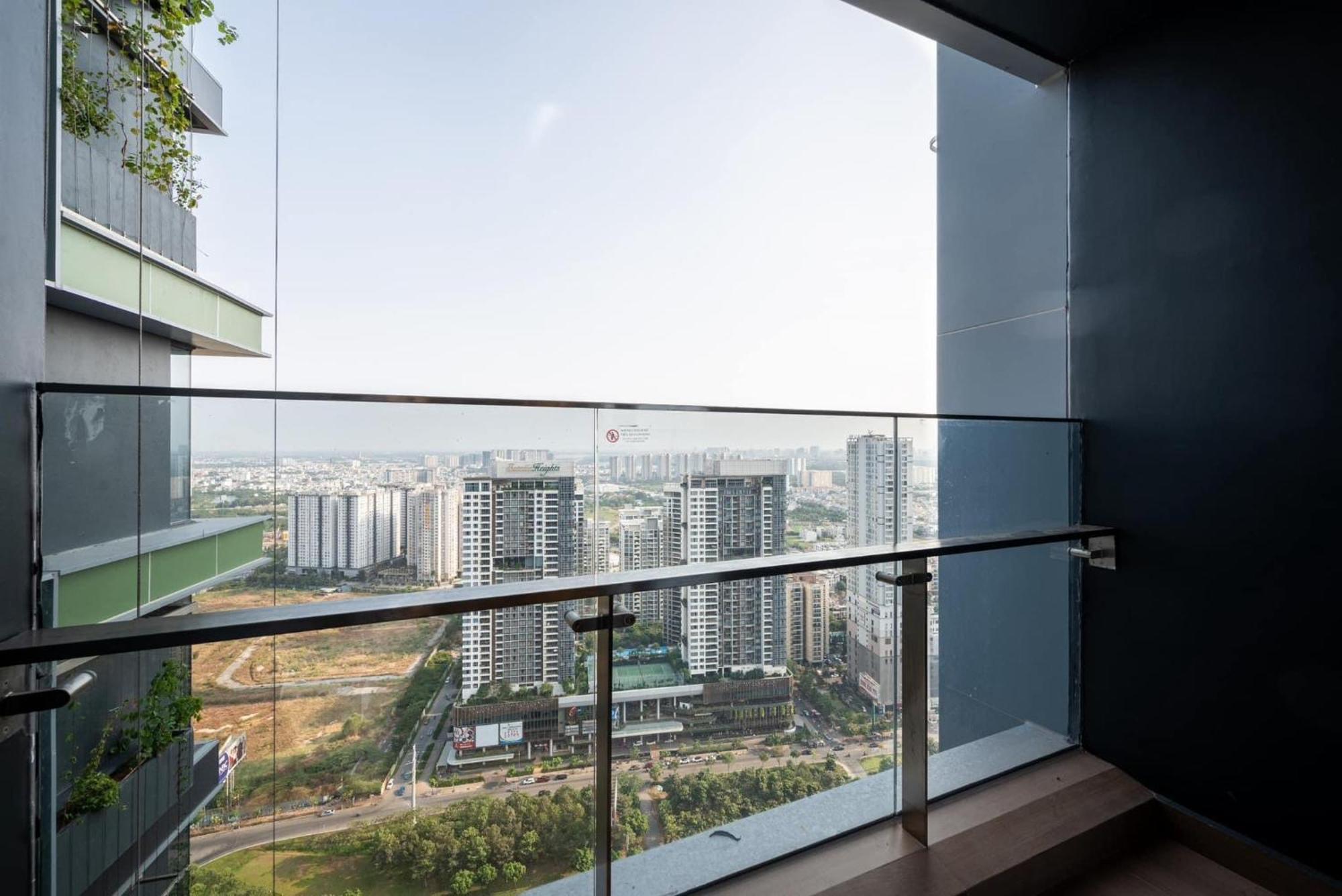 Khách sạn hẻo lánh Lumiere Luxury Condotel
