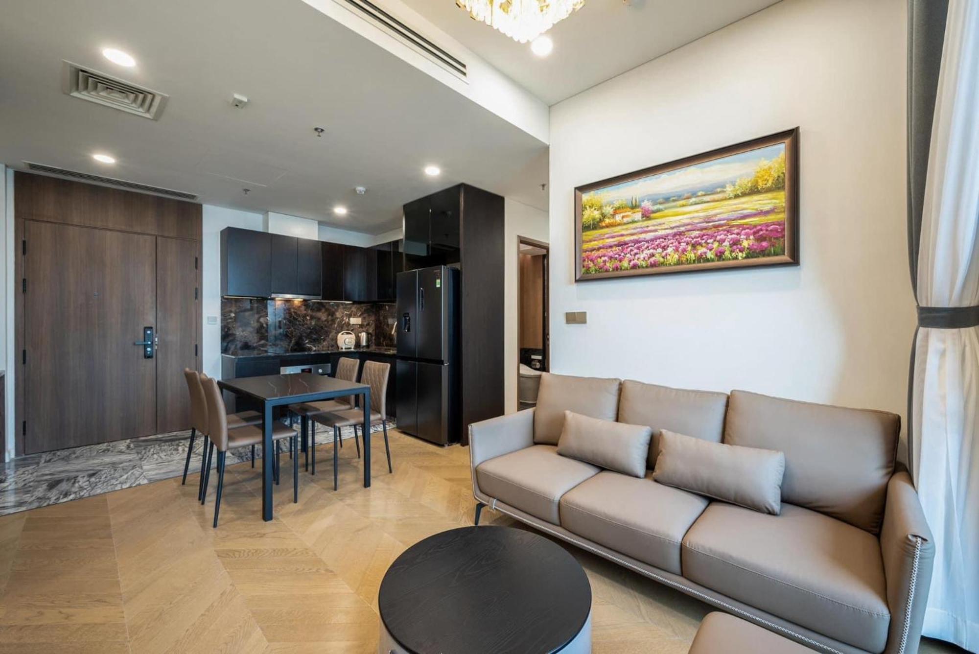 Khách sạn hẻo lánh Lumiere Luxury Condotel